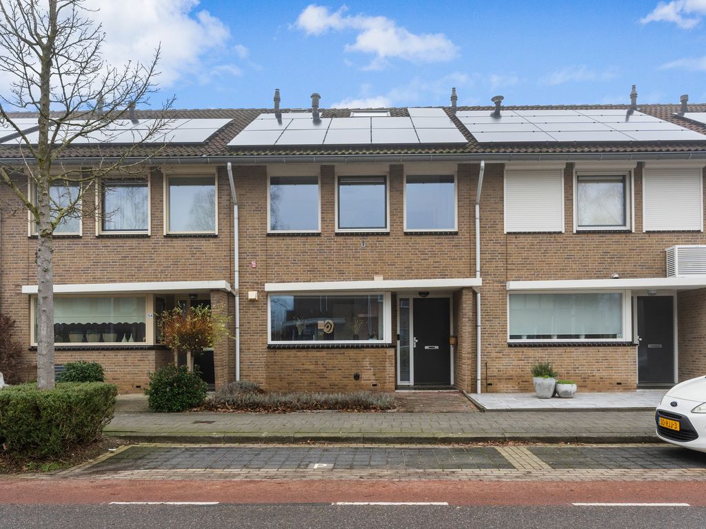 Jan van Almondestraat 52, Poortugaal