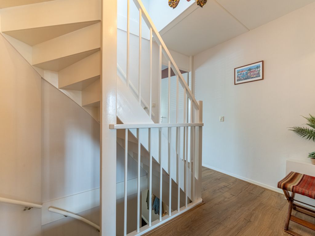 Jan van Almondestraat 14, Poortugaal