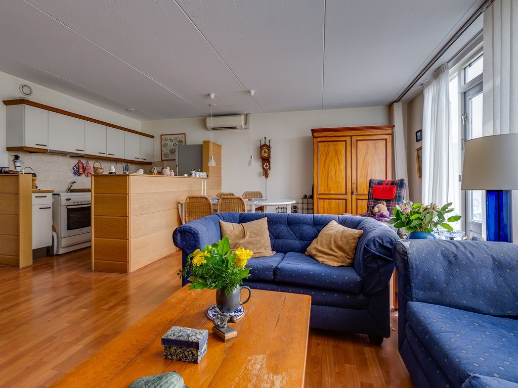 Ravelstraat 66, Rhoon