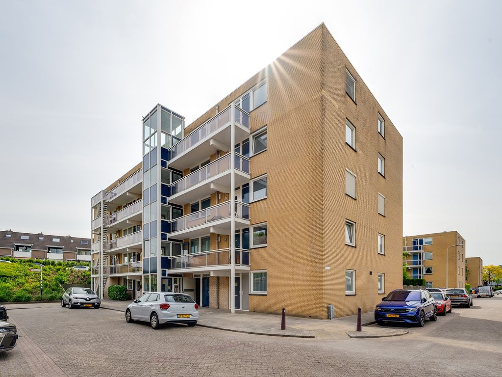 Ravelstraat 66, Rhoon