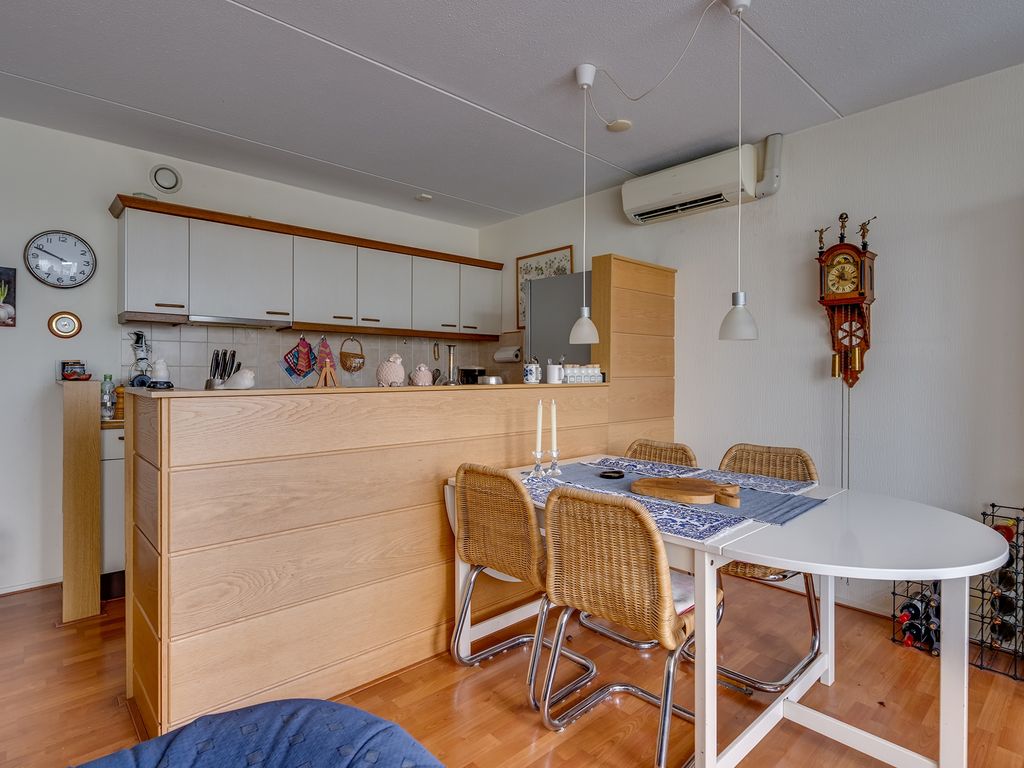Ravelstraat 66, Rhoon