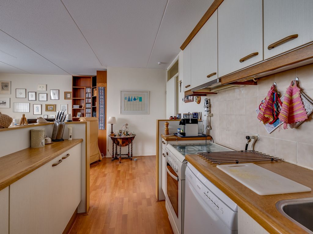 Ravelstraat 66, Rhoon