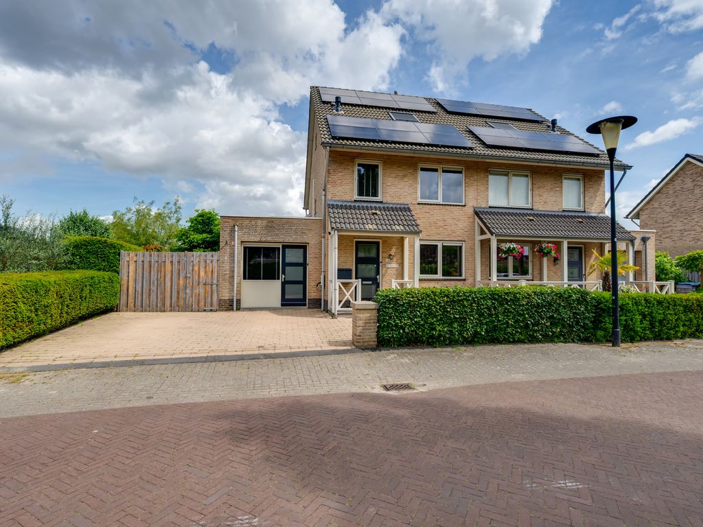 Cipreshout 14, Barendrecht
