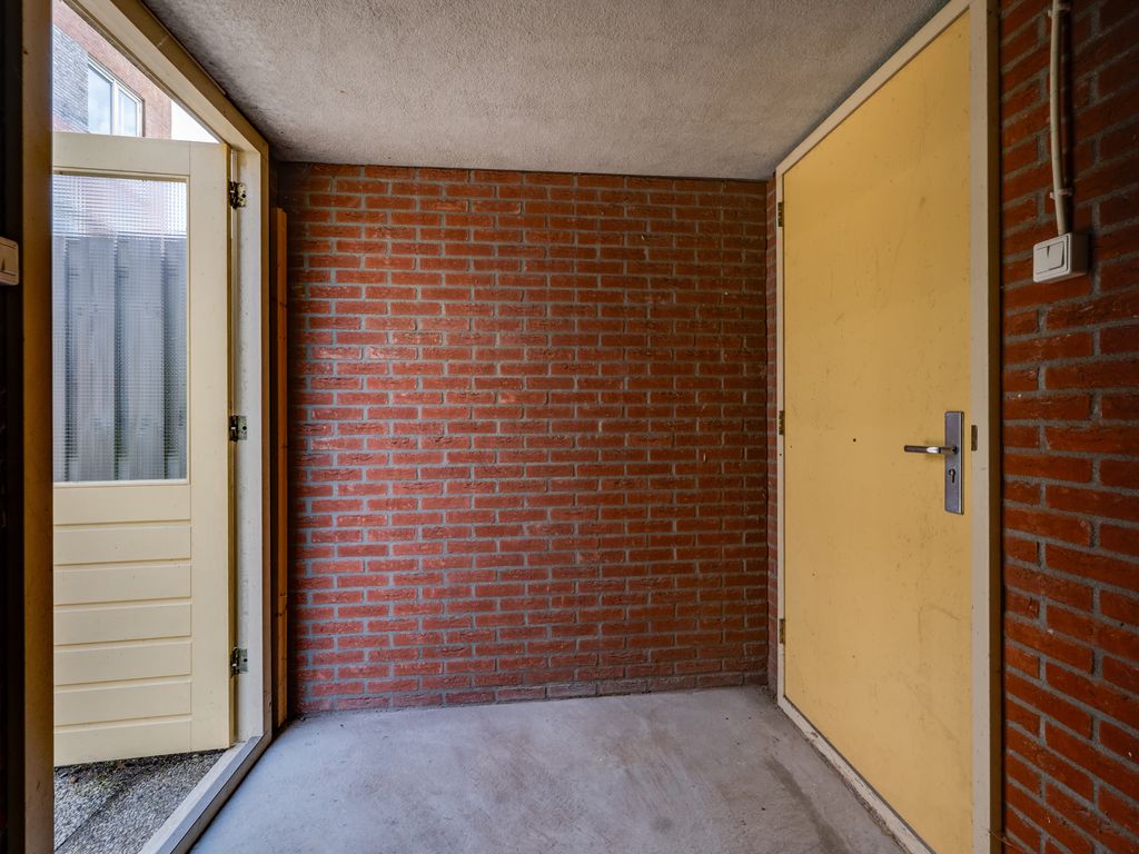 Van Ommerenhaven 10, Barendrecht