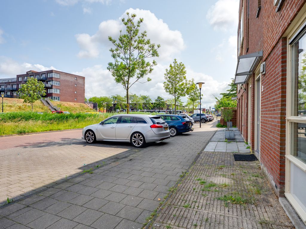 Van Ommerenhaven 10, Barendrecht