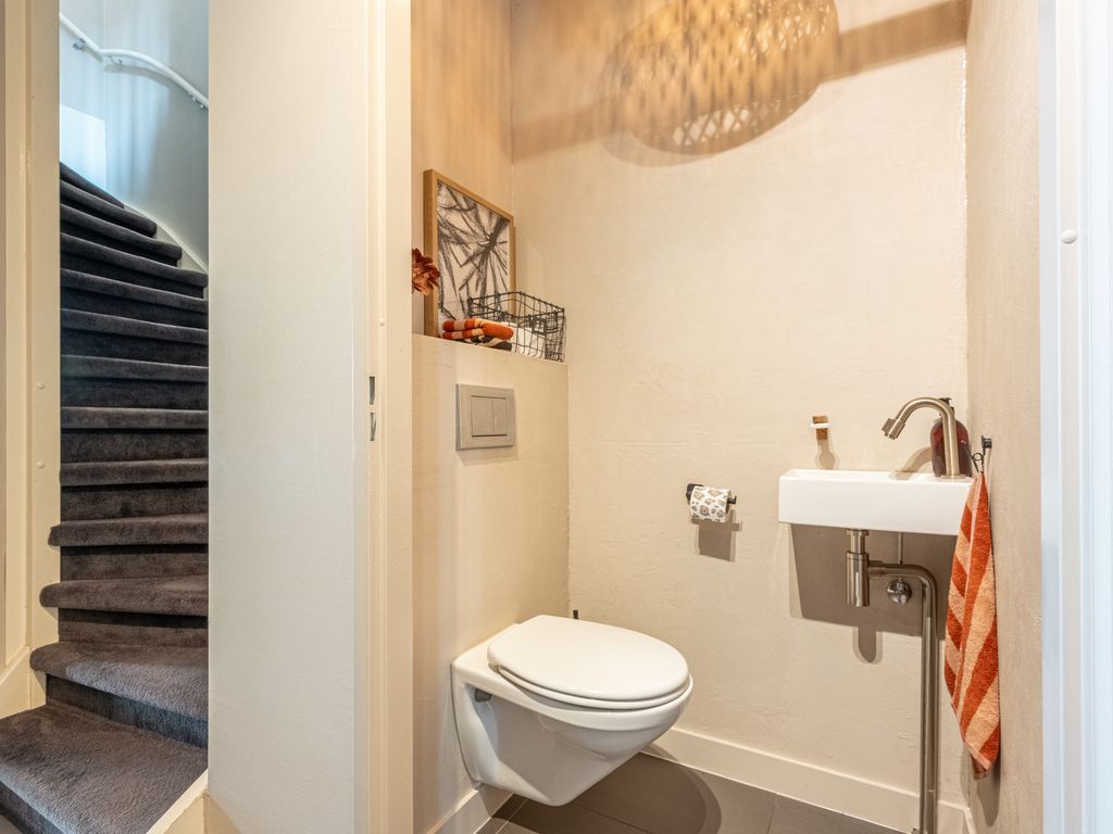 Goudzoeker 21, Rhoon