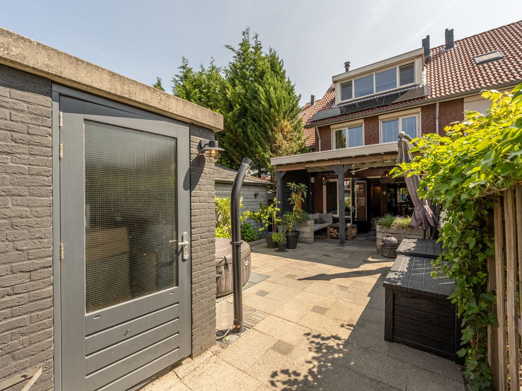 Goudzoeker 21, Rhoon