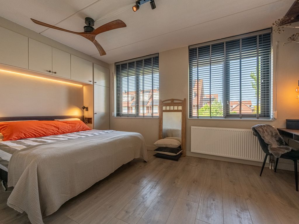 Goudzoeker 21, Rhoon