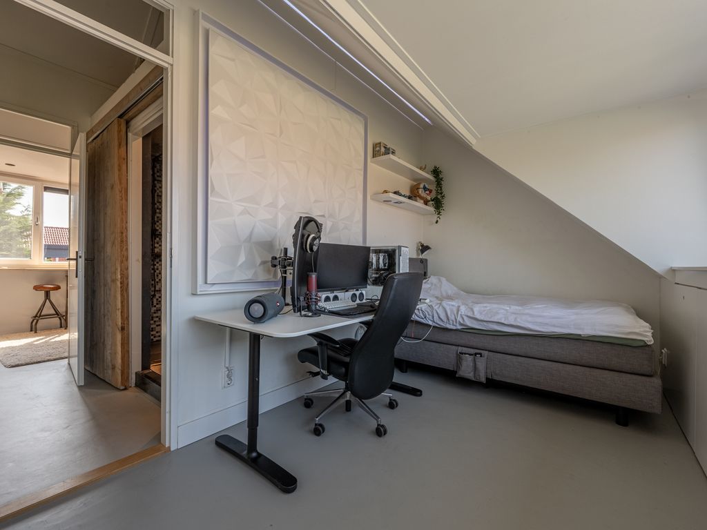 Goudzoeker 21, Rhoon