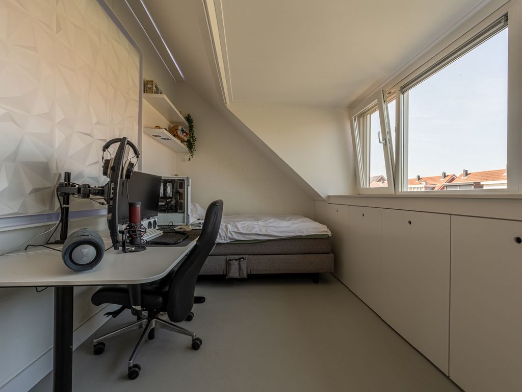 Goudzoeker 21, Rhoon