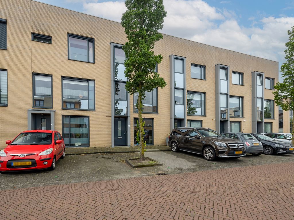 Zwijnenburg 7, Barendrecht