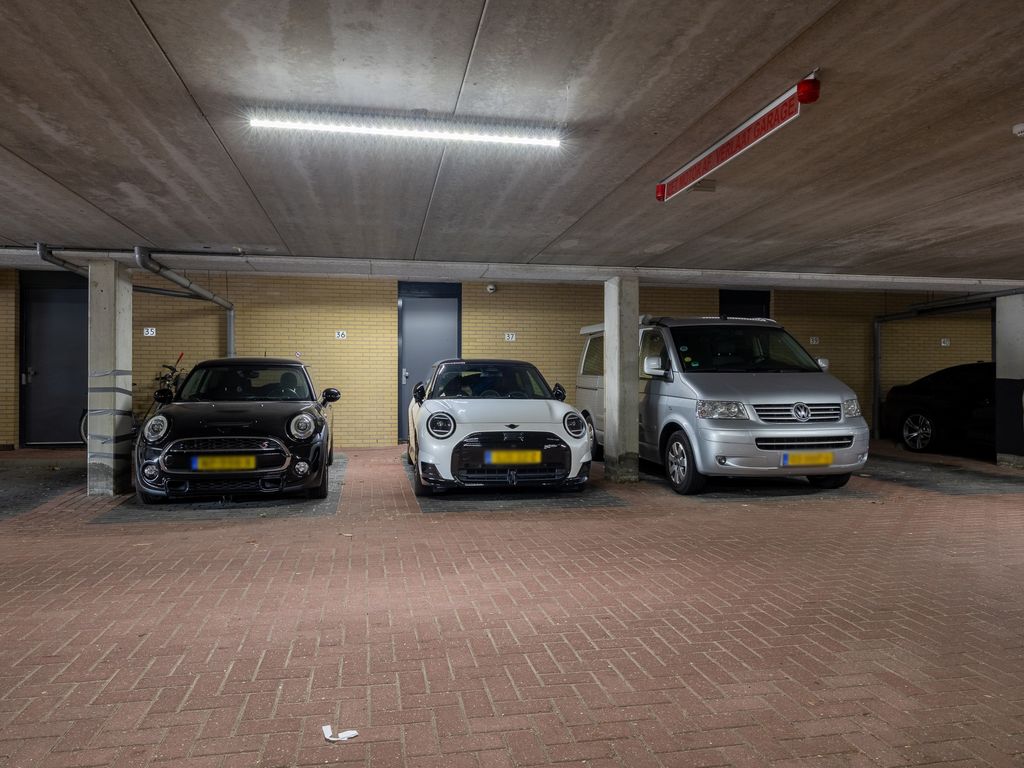 Zwijnenburg 7, Barendrecht