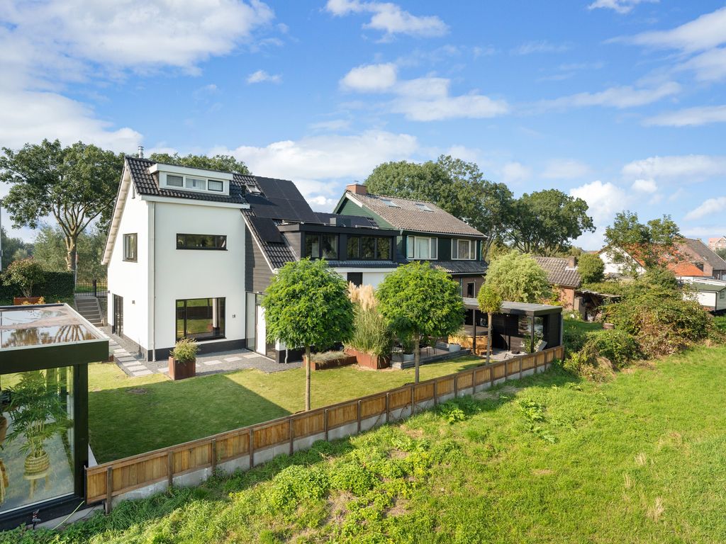 Essendijk 72, Rhoon