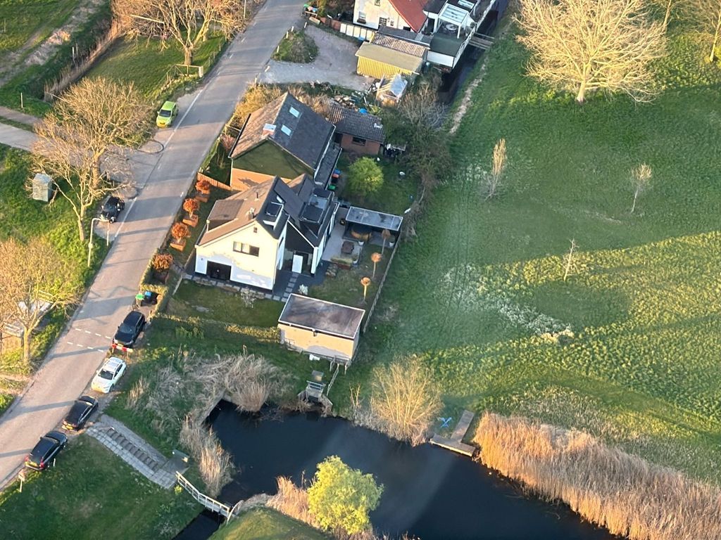 Essendijk 72, Rhoon