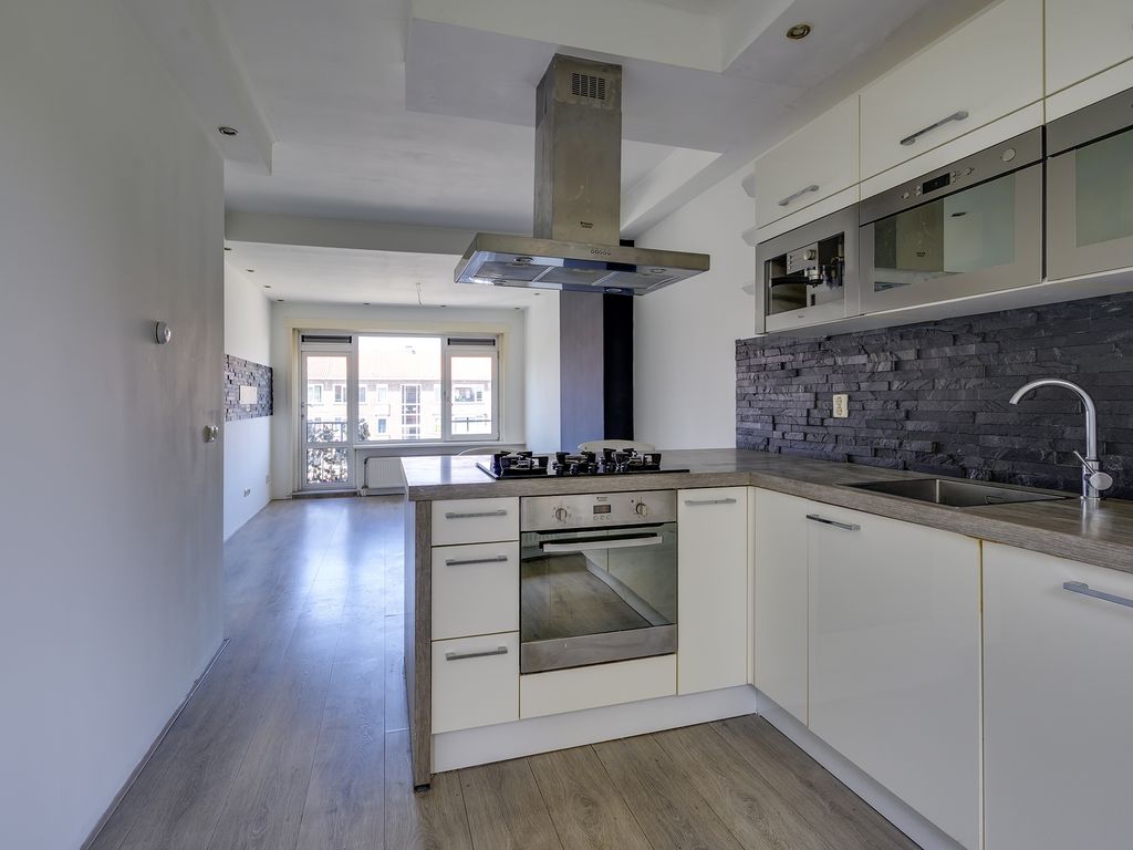Dorpsweg 168C, Rotterdam