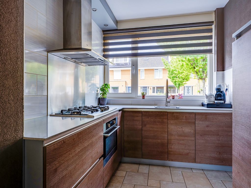Seinhuiswei 25, Barendrecht