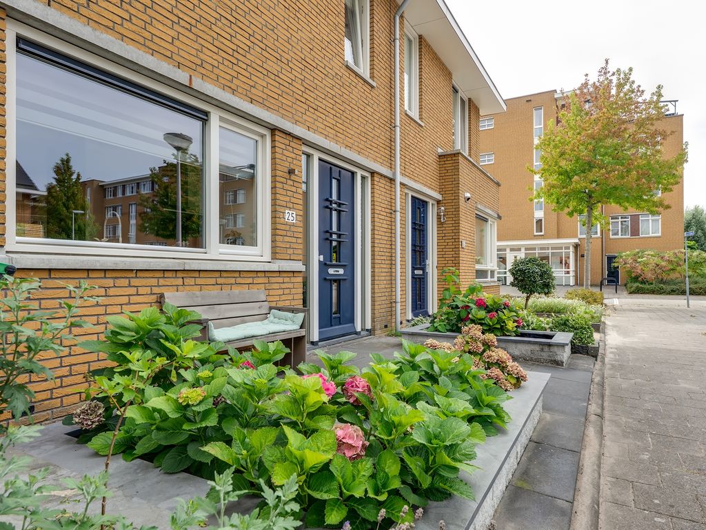 Seinhuiswei 25, Barendrecht