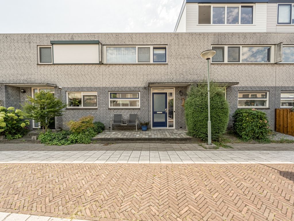 Palissander 354, Dordrecht