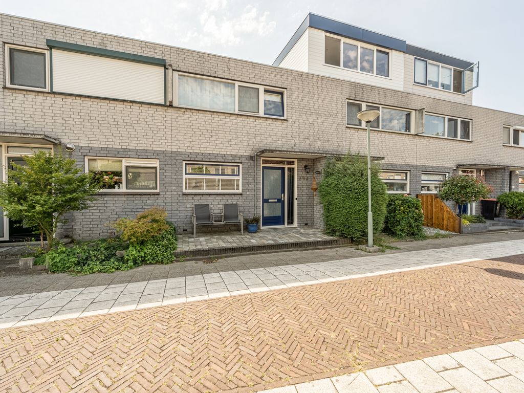 Palissander 354, Dordrecht