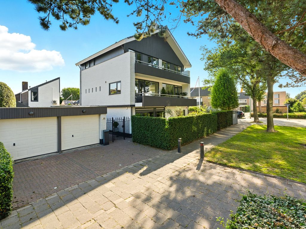 Merellaan 100, Maassluis