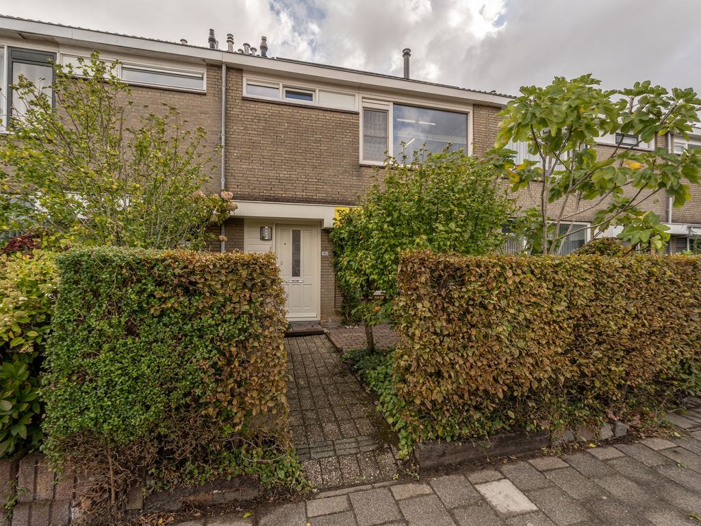 Kikkerveen 152, Spijkenisse