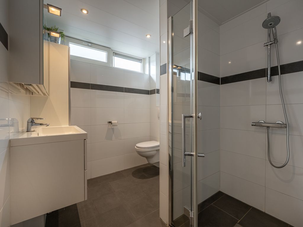 Kikkerveen 152, Spijkenisse