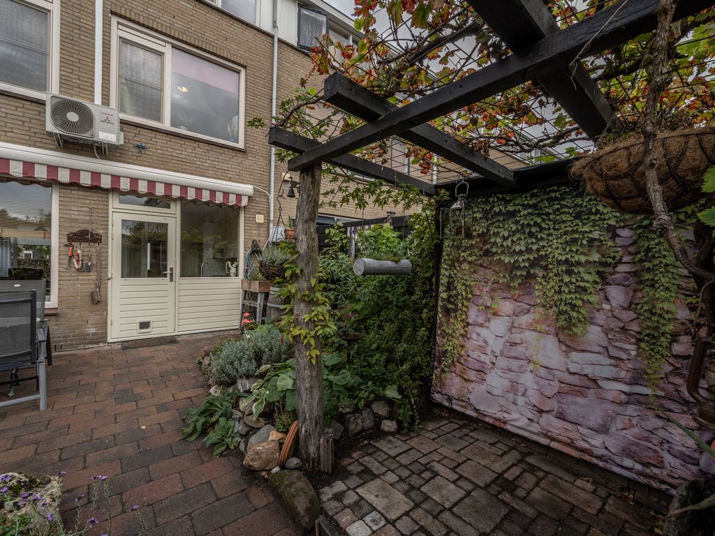 Kikkerveen 152, Spijkenisse