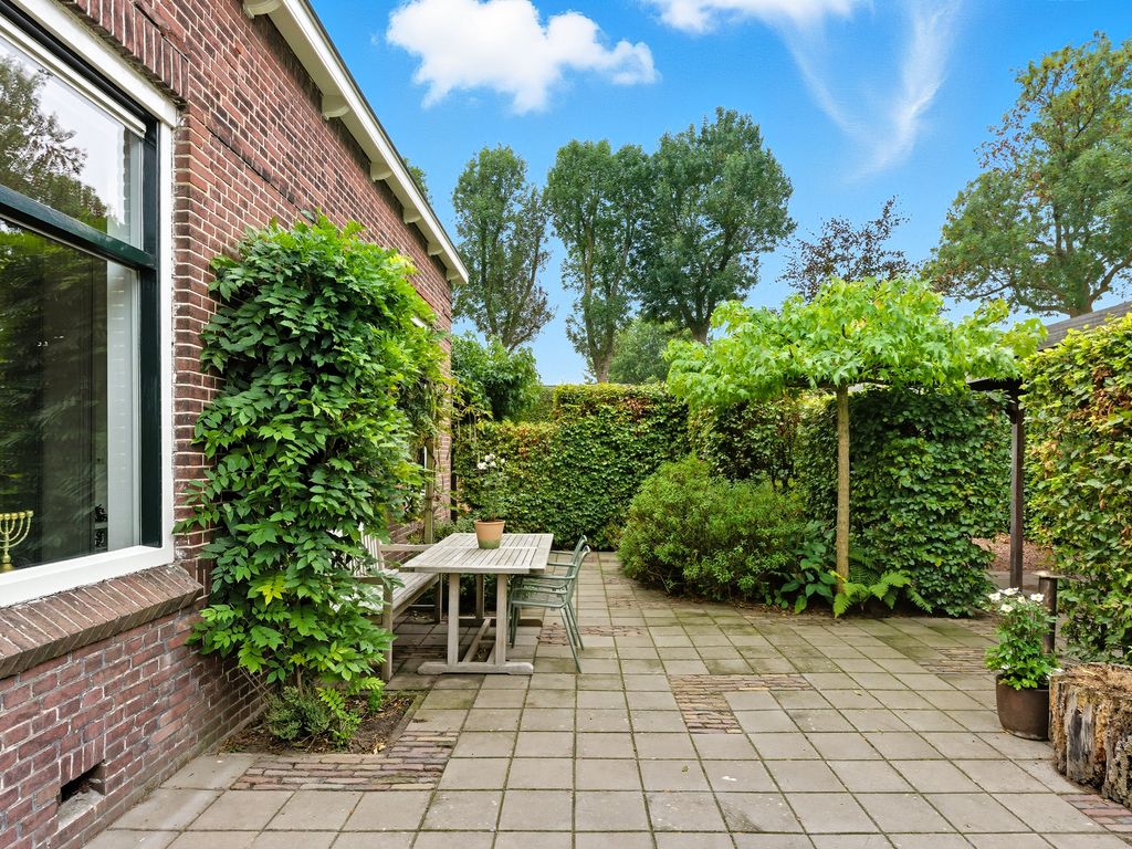 Rijsdijk 99, Rhoon