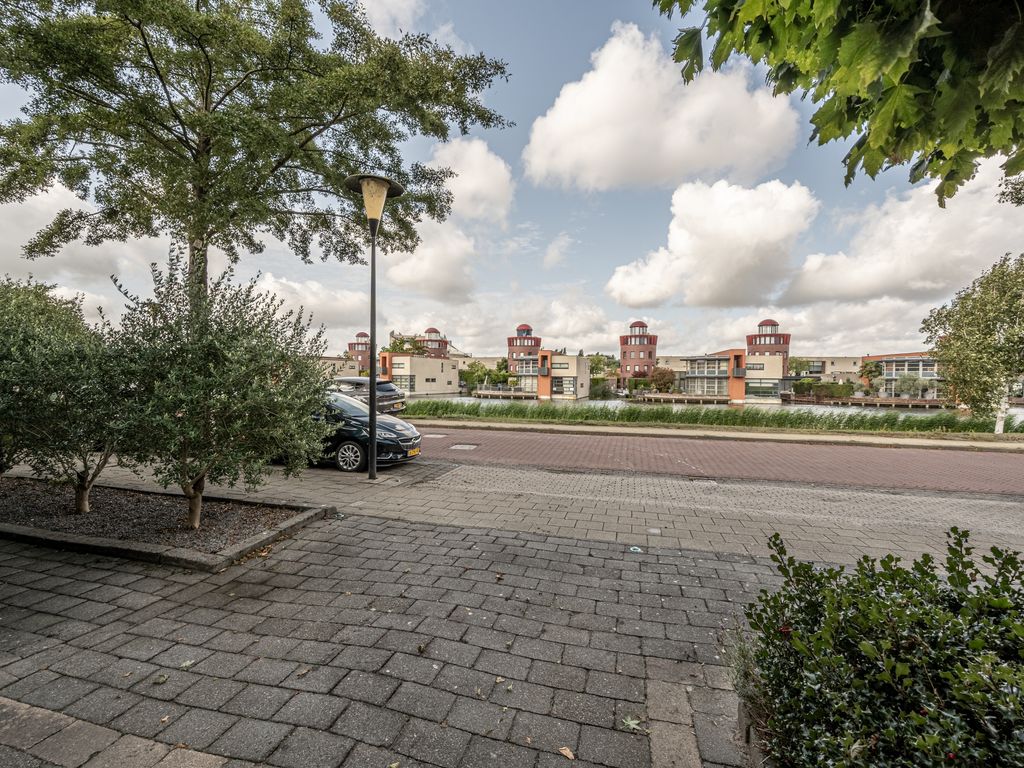 Van Hobokenhaven 10, Barendrecht