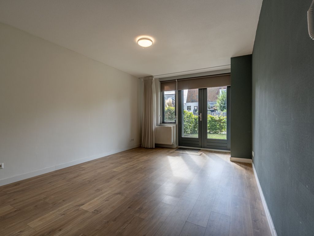 Van Ravesteyndreef 63, Barendrecht