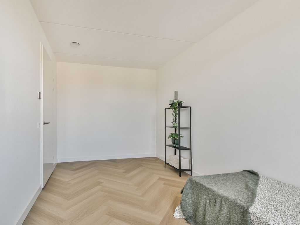 Elementenweg 66, Spijkenisse