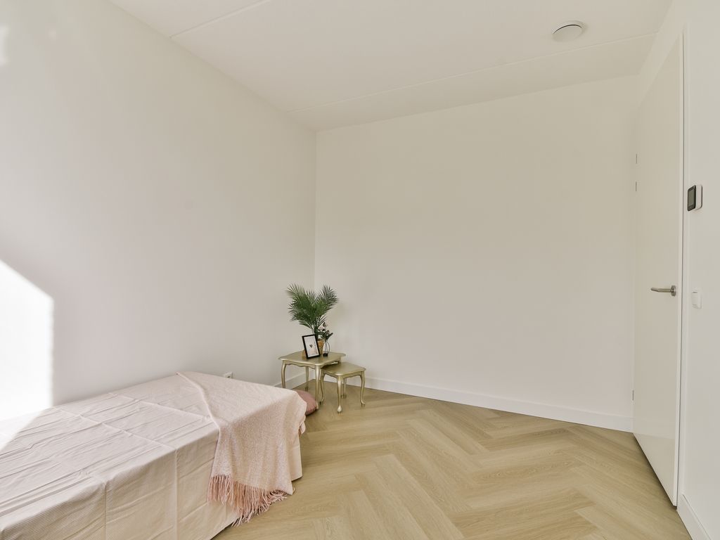 Elementenweg 66, Spijkenisse