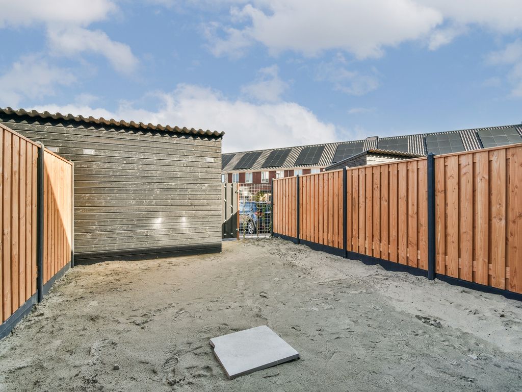 Elementenweg 66, Spijkenisse