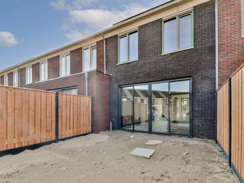 Elementenweg 66, Spijkenisse