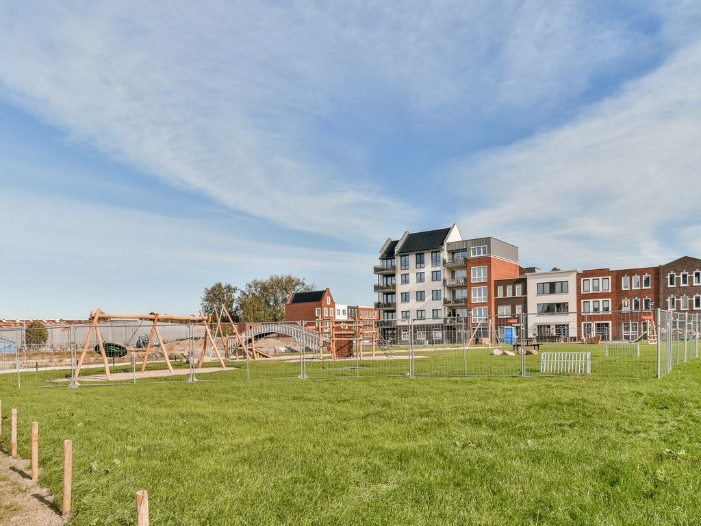 Elementenweg 66, Spijkenisse