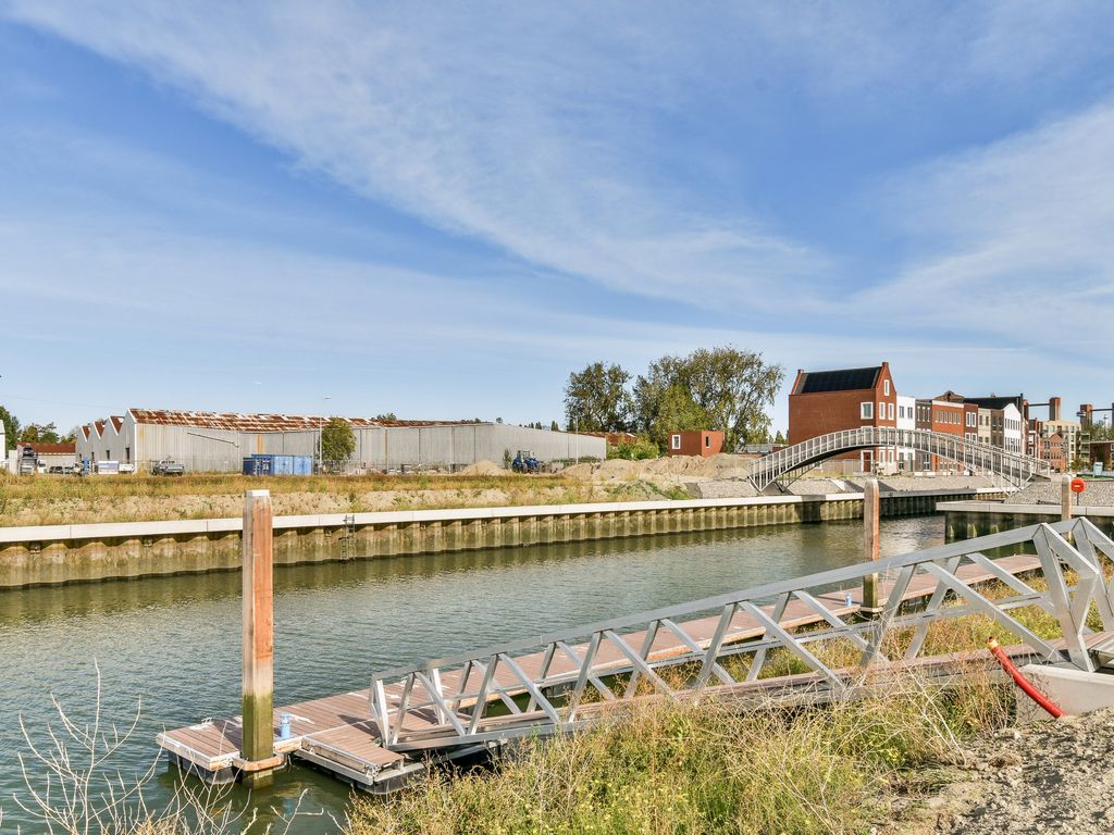 Elementenweg 66, Spijkenisse