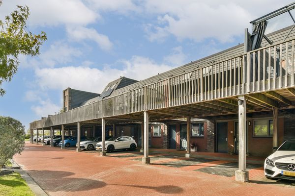 Olijfhout 18, Barendrecht