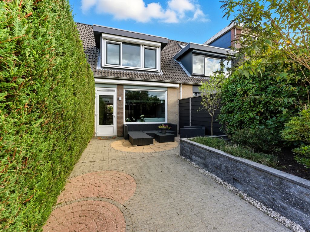 Brahmsstraat 65, Barendrecht