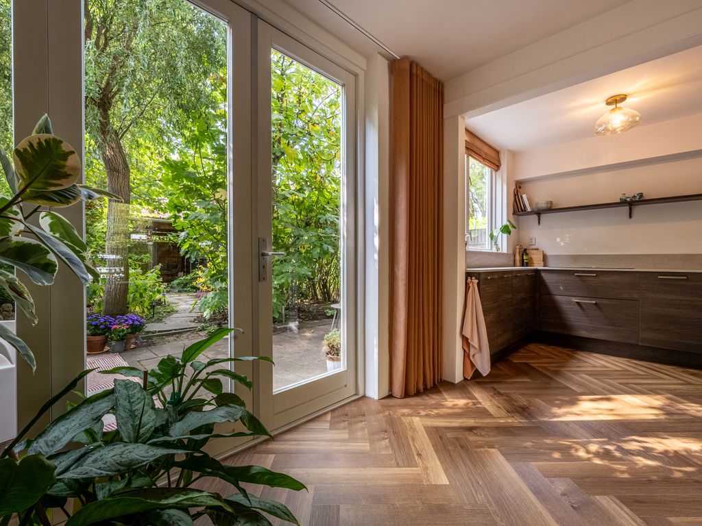 Graaf Lodewijkstraat 14, Barendrecht