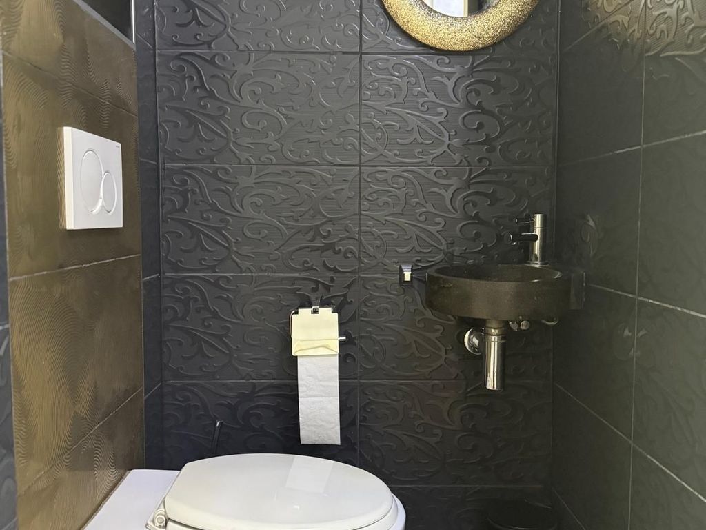 Huniadijk 23, Rotterdam