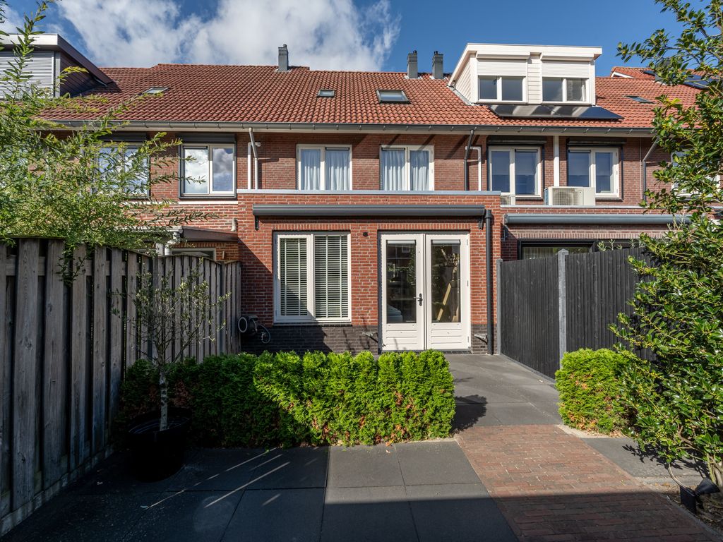 Goudzoeker 22, Rhoon