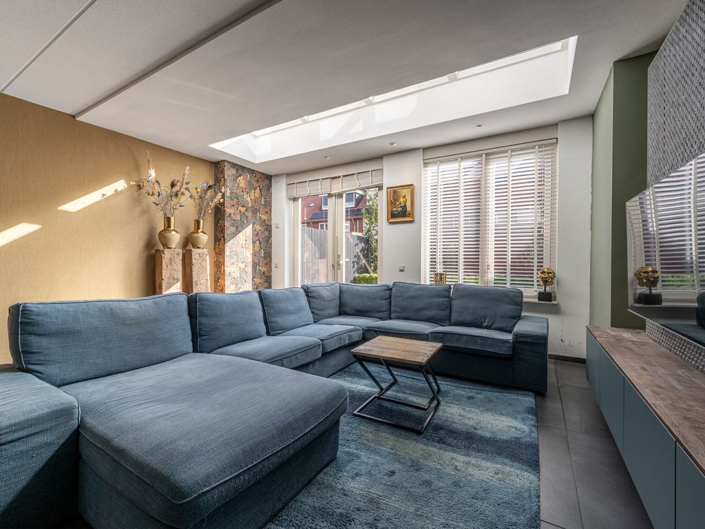Goudzoeker 22, Rhoon
