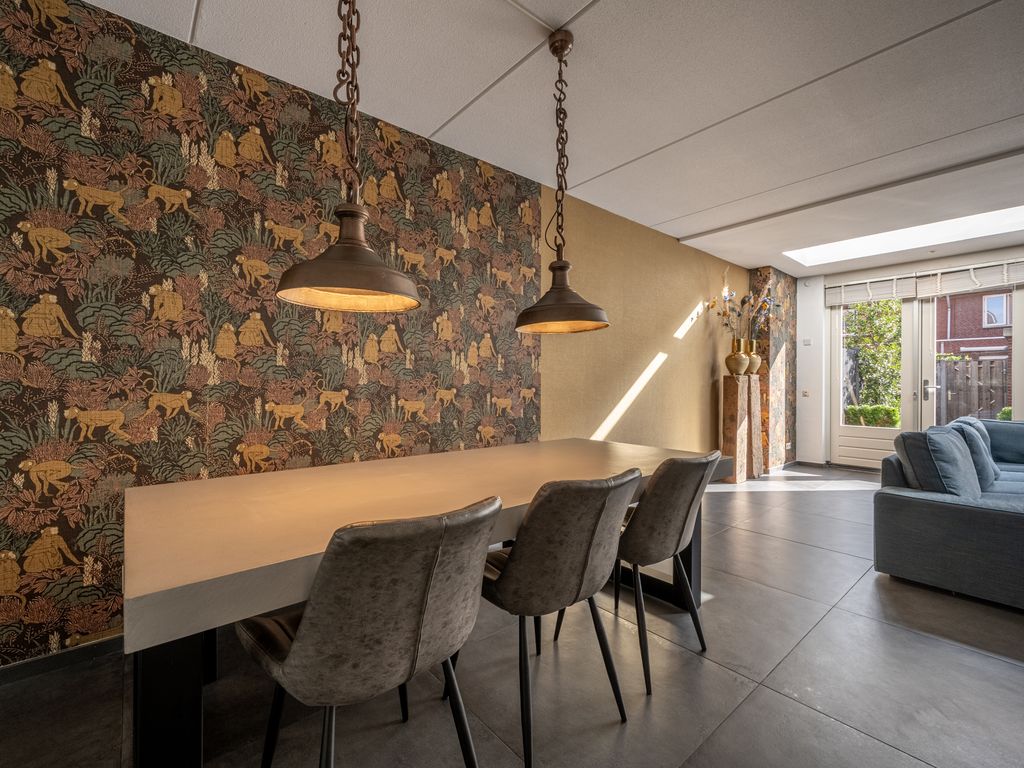 Goudzoeker 22, Rhoon