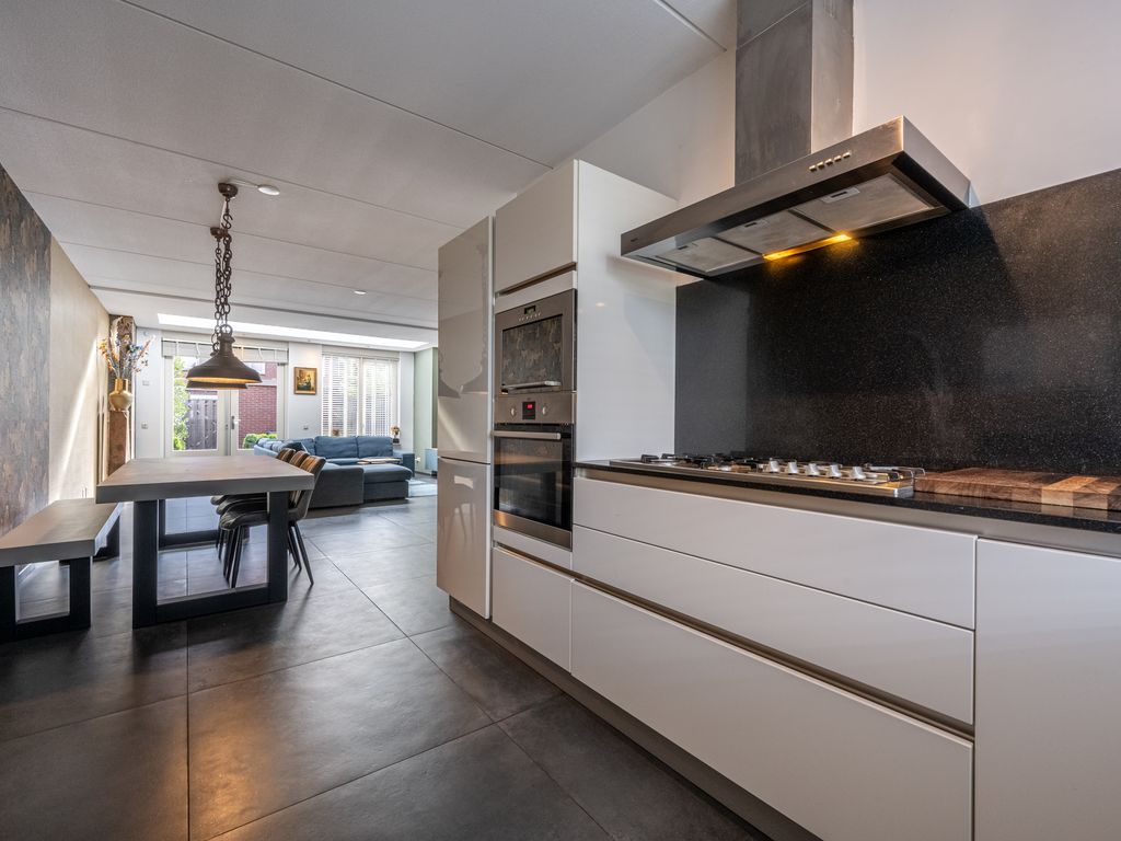Goudzoeker 22, Rhoon