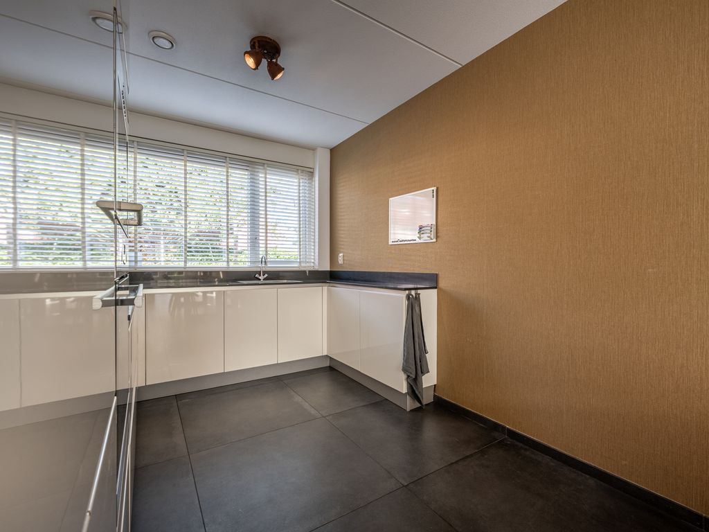 Goudzoeker 22, Rhoon