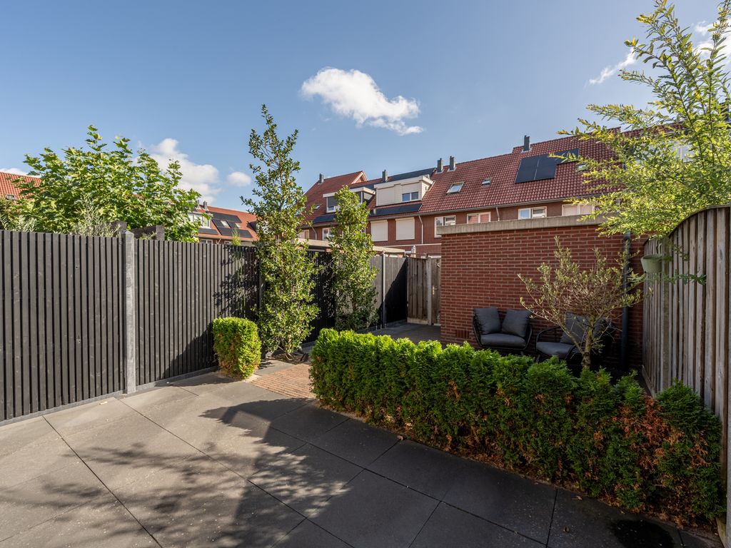 Goudzoeker 22, Rhoon