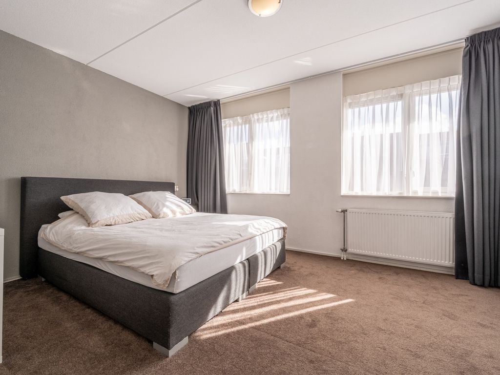 Goudzoeker 22, Rhoon