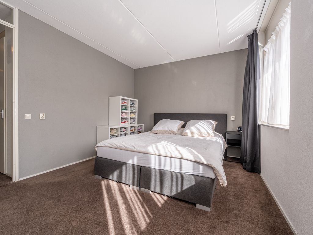 Goudzoeker 22, Rhoon