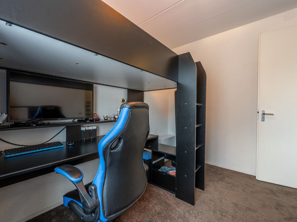 Goudzoeker 22, Rhoon