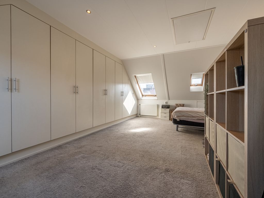 Goudzoeker 22, Rhoon